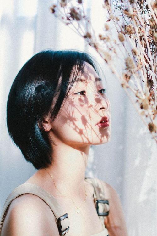 从校服衣袖看六年级馒头